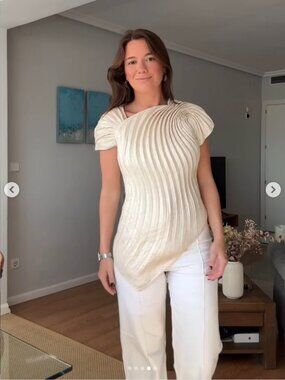 ZARA ZW COLLECTION PLEATED TOP ECRU VIRAL LUXURY BLOGGER 4786/164/712 MEDIUM